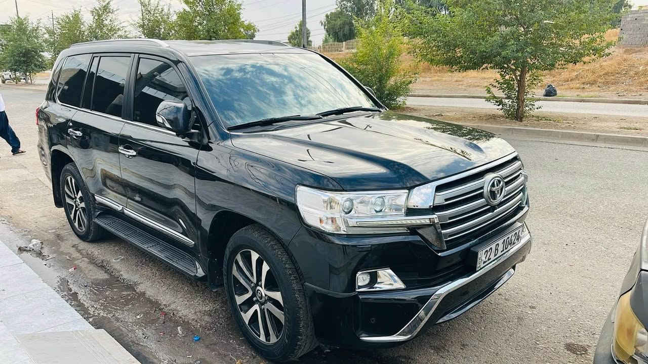 لاندكروز • ٢٠١٧ • ٧٦٠٠٠