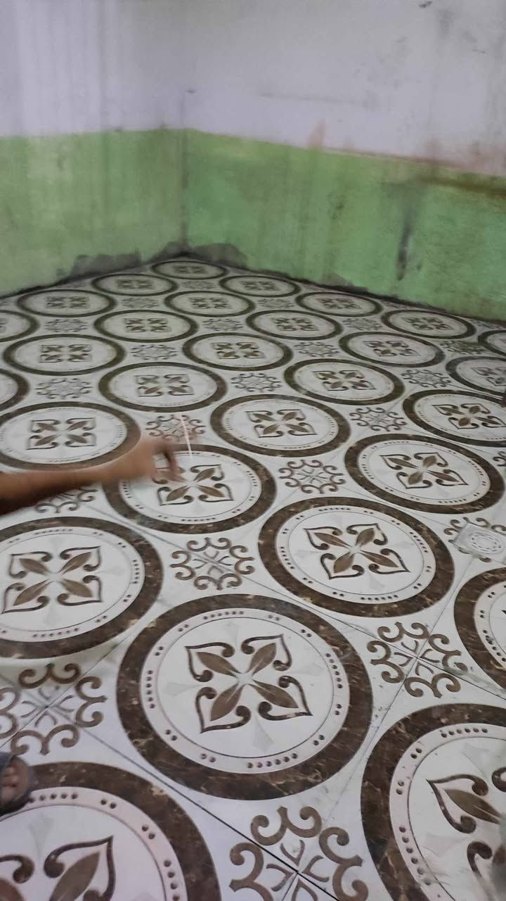 السلام عليكم خلفه سيراميك متفرغ حاليا كوت حي الجوادين

