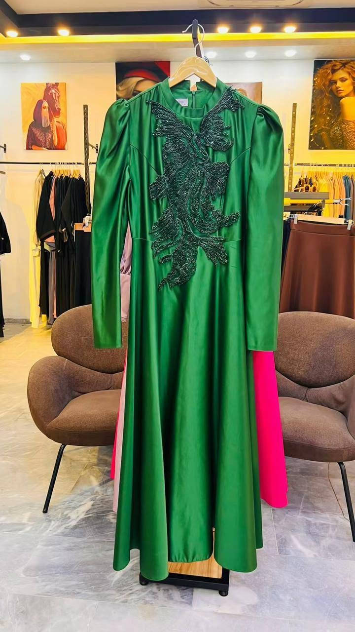 👗 فساتين مناسبات أنيقة 
✨ مستعمل بحالة حلوة
💸السعر يناسب للكل فقط 28 ألف
🚕 توصيل لكل المحافظات
📞 للحجز مراسله الواتساب : 
***********
