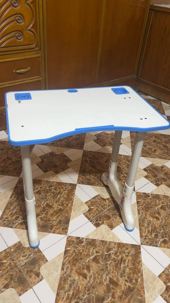 سلام عليكم عندي قراض البيع
سياره طفل تاير مكسور رادله تصليح 
رحله /ديجل طفه ماعرف شنو بي ***********
