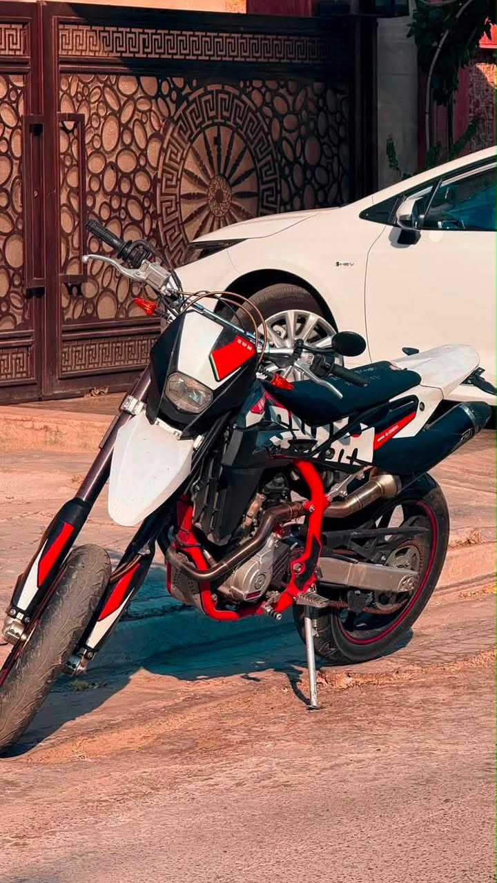 دراجه جبلي موديل ٢٠٢٢السعر ٢٧٥٠وبيه مجال الاتصال على الرقم ***********ممتواجد فيس اتصال على الرقم فقط Swm 300cc 2022
