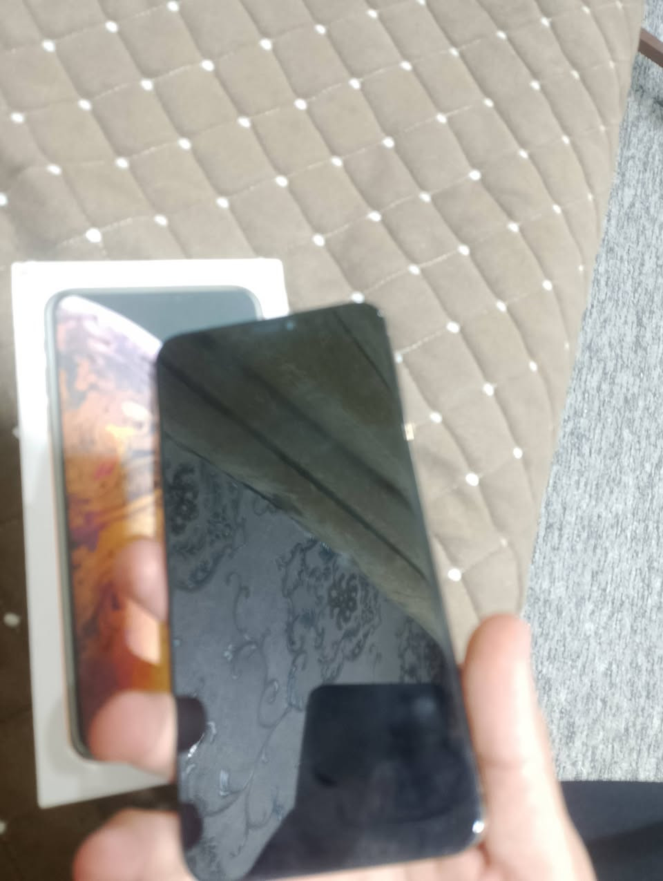 إكس ماكس مبدل بس بطاريه شاصي نظيف شاشه نظيفه 
ذاكره 256 سعره 200 وبي مجال الجهاز جديدددد لايصرف شحن ولاهاي جان متروك
***********

