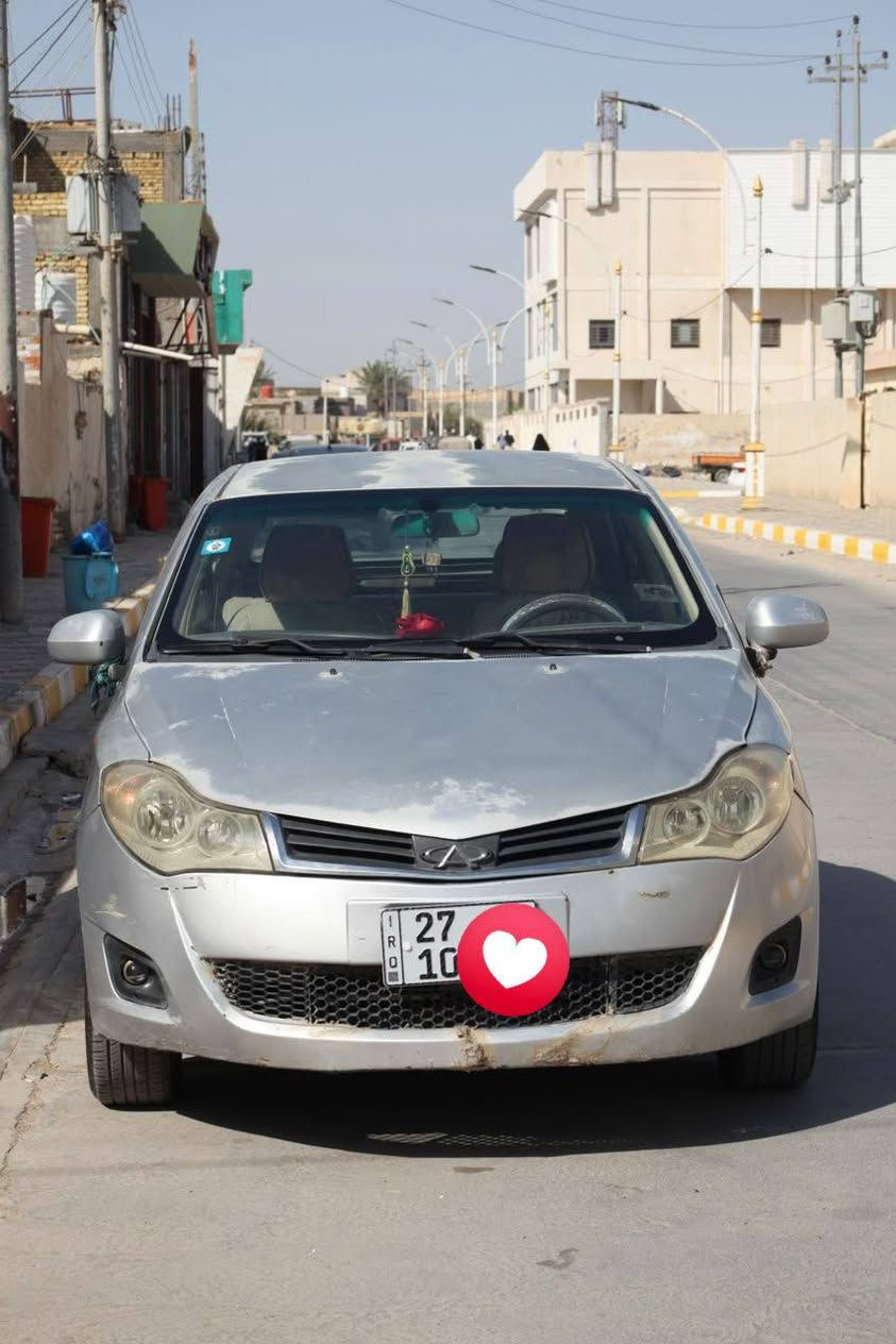 سلام عليكم
شيري فلاوين 2013
محرك ما مفتوح بي خيط تبخير بسيط جدا كير  حداديه جديده نضافتها 90بلميه وما مبدل بيها شي كلشي على وضع الشركه والسيارا خير من الله مال جناي 
تخم تاير جديد كهربائيات شغاله كلها 
رقم انكليزي سنويه 29 بأسمي يداور ثاني يوم مكاني الناصريه الغراف 
السعر 28ورقه وبي مجال
الرقم ***********
