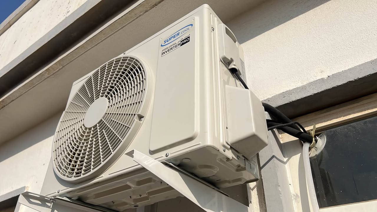 سبلت 1 طن انفيرتر 6 مراحل تحكم مستخدم أربع  أيام للبيع لغرض السفر الطارئ
… للتواصل 
*********** أربيل, العراق
