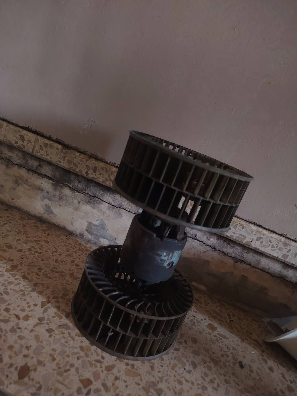 سلام عليكم فان مال تبريد شرط حاويه شرط فحص سعره 80 الف
*********** واتساب فقط 
***********
