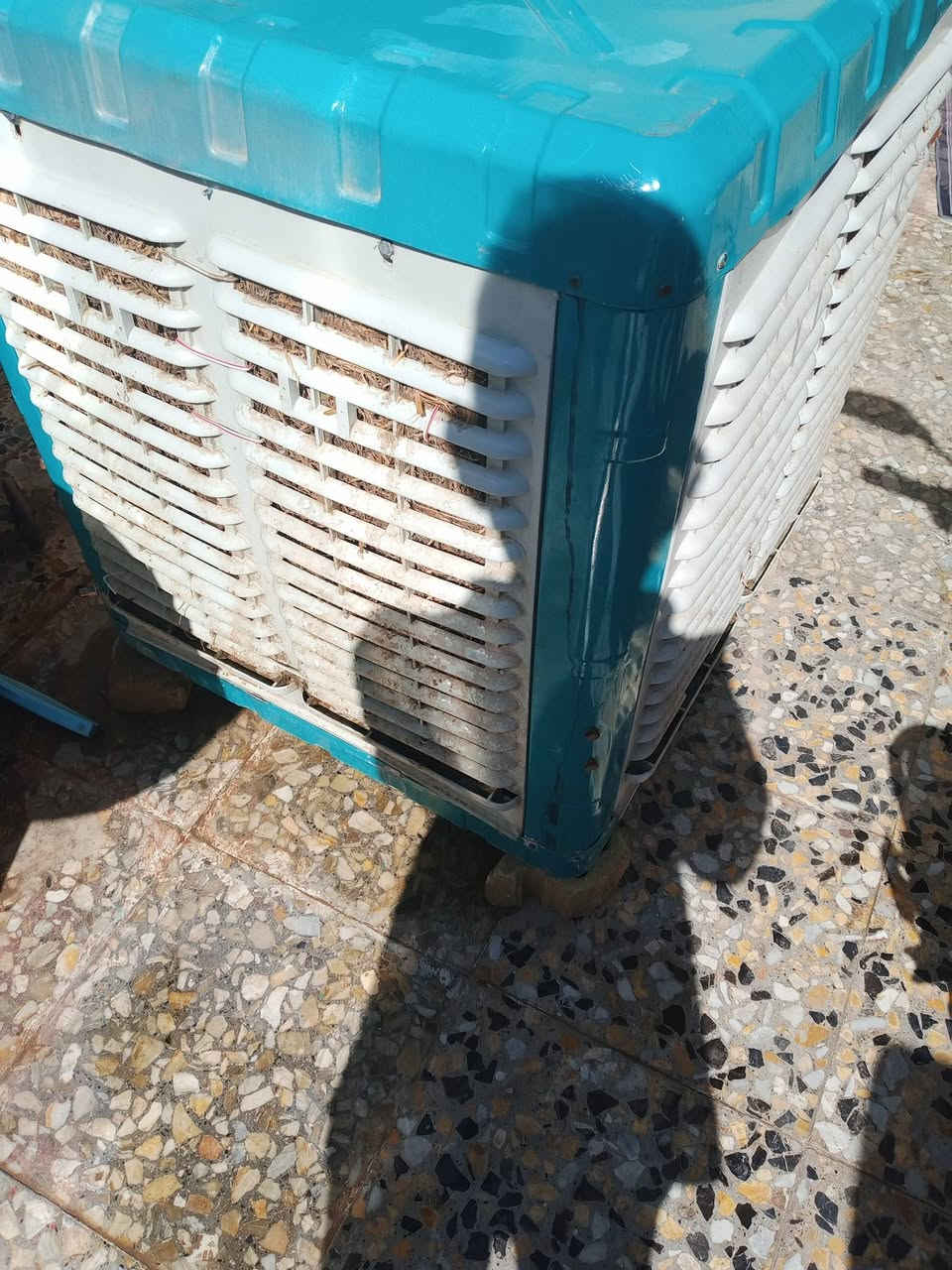 مبردة للبيع السعر 35 الف وبيه مجال بغداد مدينة الصدر منطقة الحميديه ت ***********
