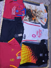 قياس لارج كل قطعتين ب 🔥 15 الف 🔥أوربي اصلي ، رقمي 07517388564