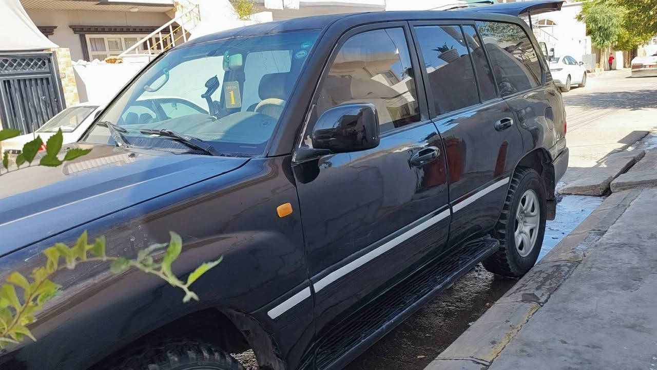 مونیكا 

مواسفات  GXR
سە نە وی بە ناوی خۆمە وە یە 
دبل اکسل بە شە رت 
  تە حویل عسل بە شەرت
مودیل 2005

سعر 90گڵا کمێ مجال 

ڕقم تلفون ***********
                ***********
