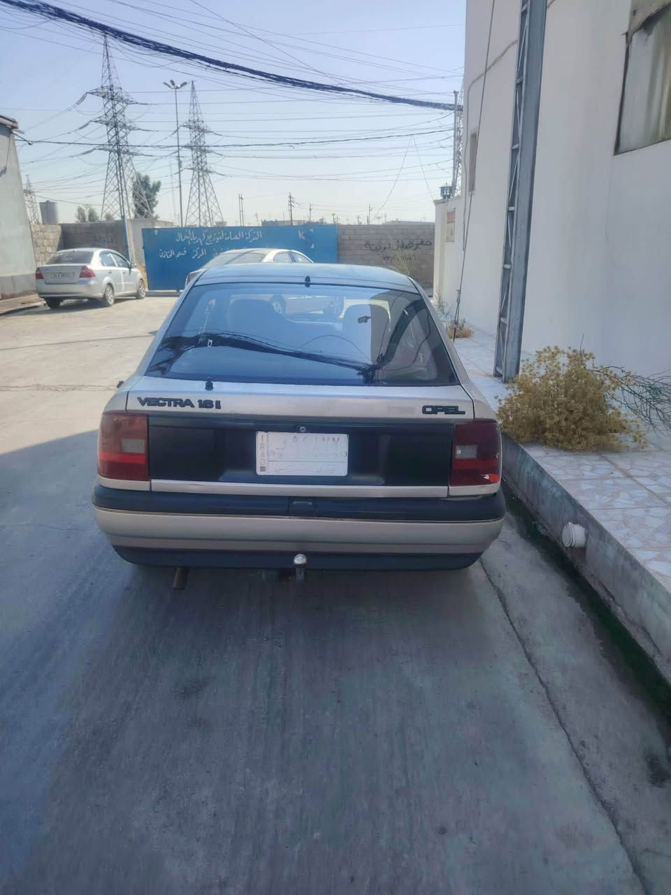مكلف بل نشر 
اوبل فكترا محرك 16 كير عادي السياره نضيف حيل مال جناي 
شرط محرك كير 
رقم نينوى اني صاحبها الشرعي

السعر 38 بيها مجال بسيط 

لل تواصل 

***********
