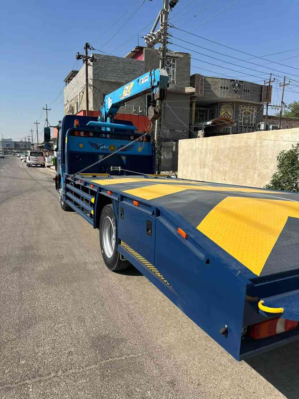 السلام عليكم
للبيع اتيكو سطحيه موديل 2014 

حجم 15،27

8برغي 

رقم أربيل 

سياره جاهزه ونضيفه 

مكان السياره واسط النعمانيه 

الاستفسار الاتصال على الرقم التالي 

***********/***********

نص مكتوب في الصور:
- SalarTrucks.com