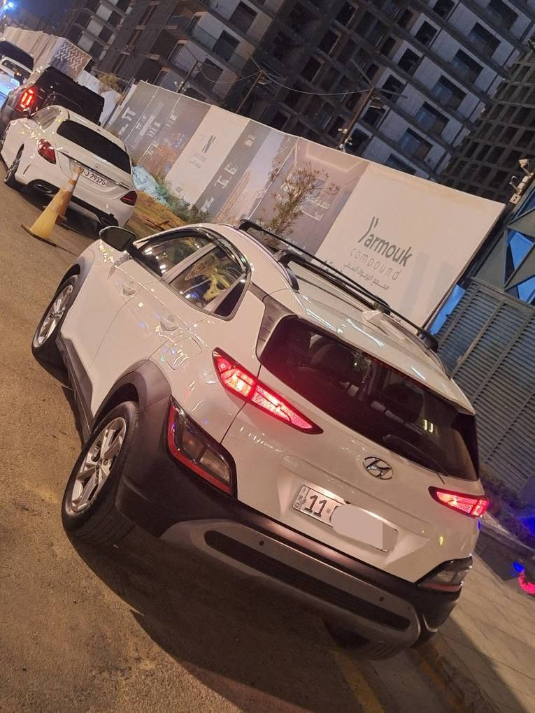 هونداي كونا 23 فوول مواصفات رقم بغداد باسمي وارد امريكي حادث خلفي تبديل صندوق بلادي ابيض وبارد جاملغ خلفي جميع الايرباكات سليمة  محرك 2000 دوش مواصفات اعلى سلاست فتحة لد ناري رادرات امامي خلفي جانبي تحديد مسار تدفئة تبريد ويل جبير وباقي المواصفات موجودة اني مستوردها ع ايدي ومصلحة ع ايدي ومرقمه ع ايدي اعرف شبيها ما بيها مالك الاول الها واستخدام بنية وماشية 16 الف ميل وتو ويل المرغوب مكاني بغداد الدورة الاتصال *********** بغداد, العراق
