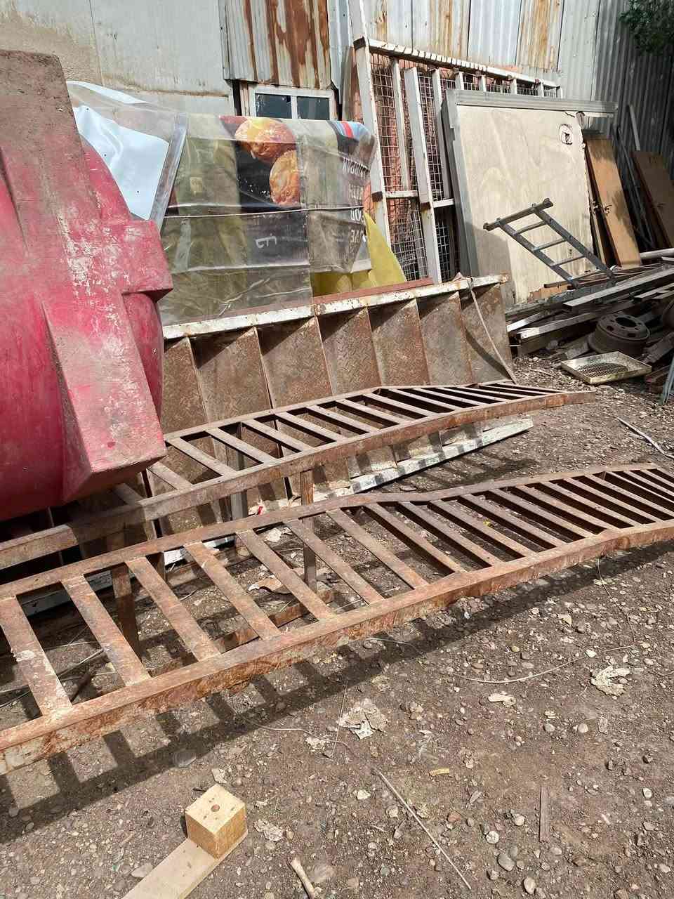 رمبة غسيل سيارة للبيع العنوان بغداد ***********
