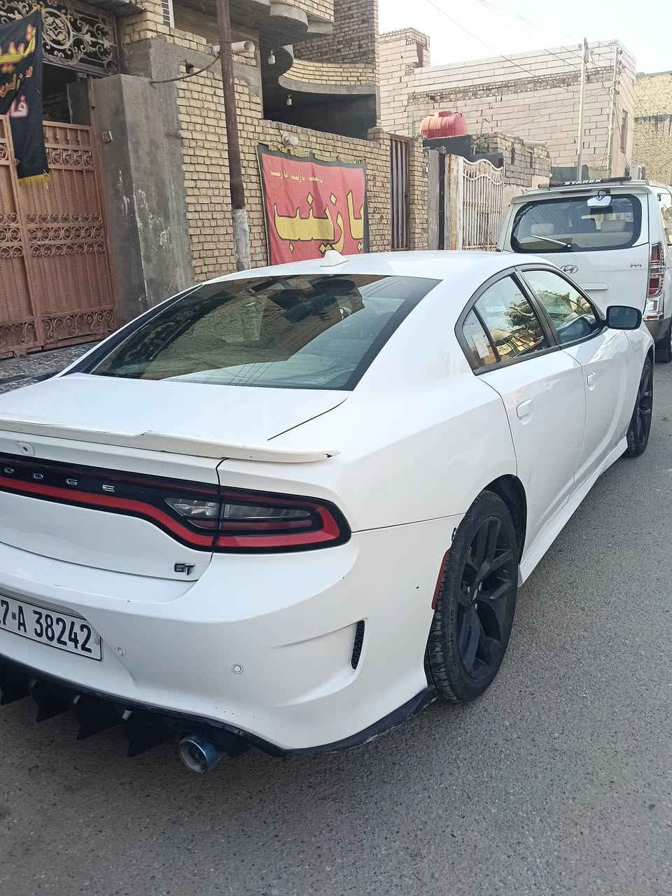 جارجر للبيع موديل 20 اصل السيارة نضيفة ماشية 80 الف وكتاب الفحص موجود علما ان باب مامضروب بابهة الأصلي بس مفتوح ومشدود السعر 225 ورقة وبيهة مجال بسيط الشراي فقط مكاني ناصرية السيارة بأسم ولد صديقي شرط مداور ثاني يوم الشراي يتصل على الرقم ***********
