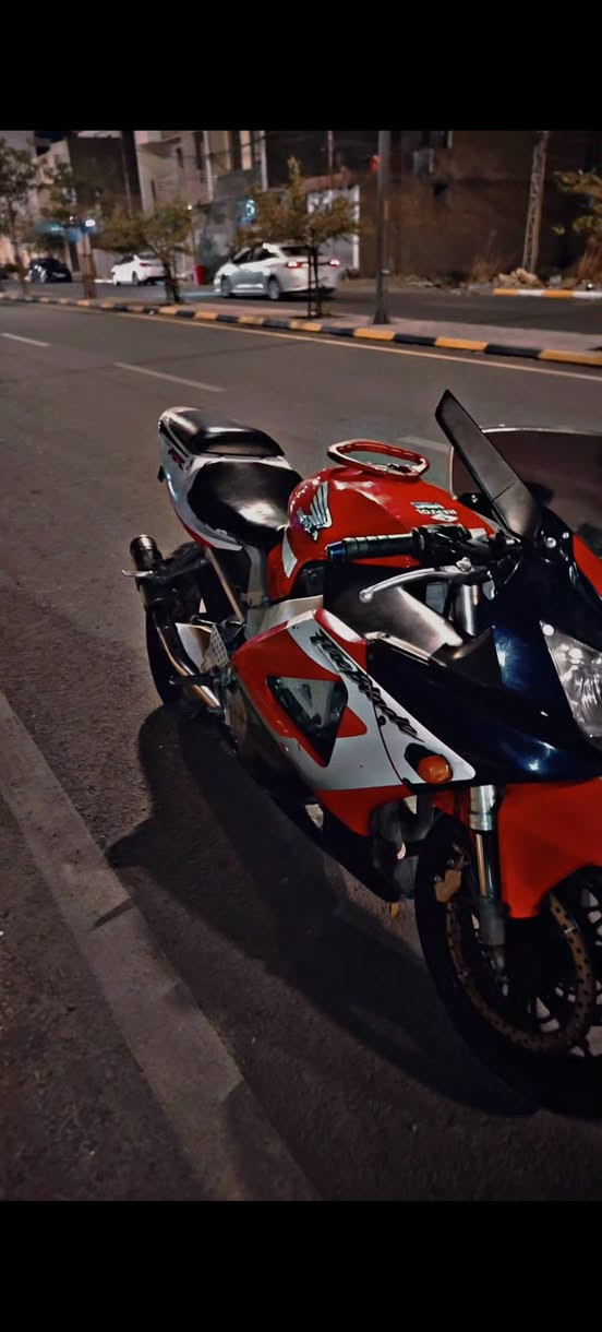 CBR929 • معدلة • تحتاج سنتر