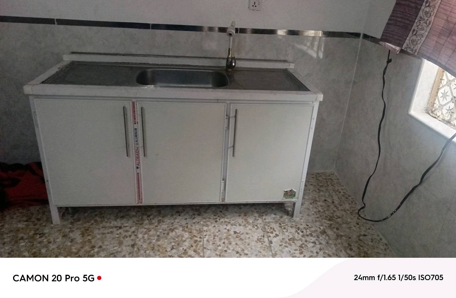 كاونتر جديد سعر 125بغداد مدينت صدر
ممكن تكتبلنا قياس الكاونتر بالضبط شكد؟ الطول/العرض/الارتفاع حتى يعرفون إذا يناسب المكان لو لا.: 
متره ونص
الكاونتر شنو خامته بالضبط؟ ألمنيوم لو ألواح مقاومة للمَي/خشب مضغوط؟ وبي أي خدش أو عيب لو نضيف تمام؟: 
تسكام المنيوم
سعر 125 نهائي لو قابل للتفاوض؟: 
115
تگدر تكتب المكان بالتفصيل أكثر داخل بغداد/مدينة الصدر؟ وهل متوفر توصيل لو الاستلام من نفس المكان فقط؟: 
قطاع 79