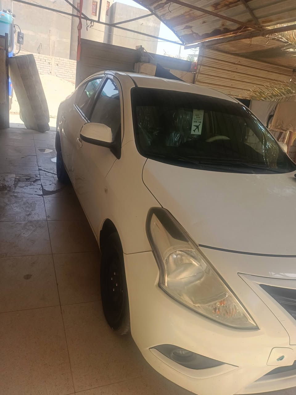 السلام عليكم 
نيسان سني هندي بليتة زركة للبيع رقم اربيل ساقطة سنوية 
مديل 20 كفالة سيارة تجي وشوف وتفحص بيهة تكحيلات بسيطة وطخة بدوسة ما مأثرة على شي 
***********
سعل 89 بيهة مجال حك جية
