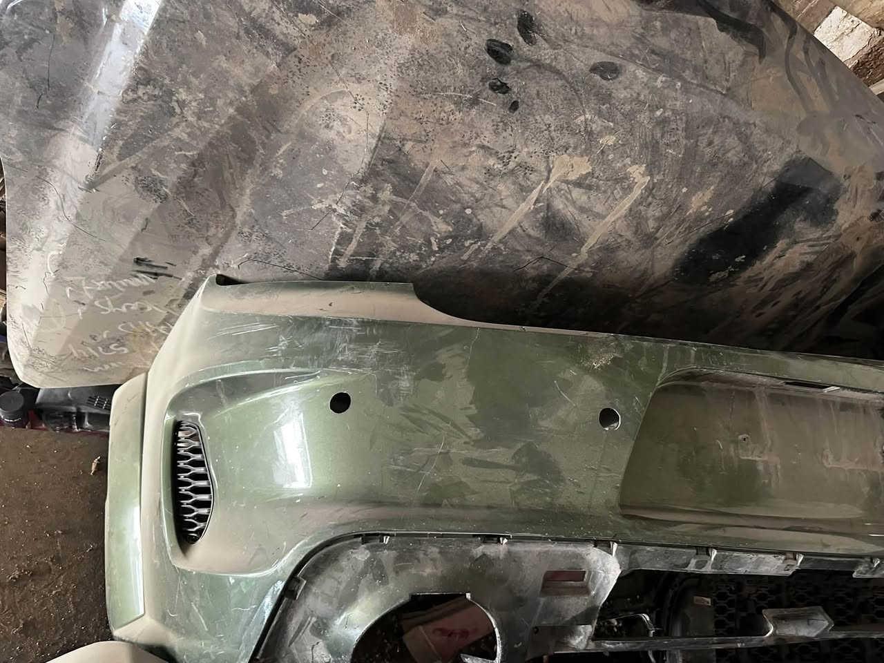 سلام عليكم زوج دعاميات جارجر srt واي بدي نضافه 95 بل ميه قيم وخذ *********** بغداد
