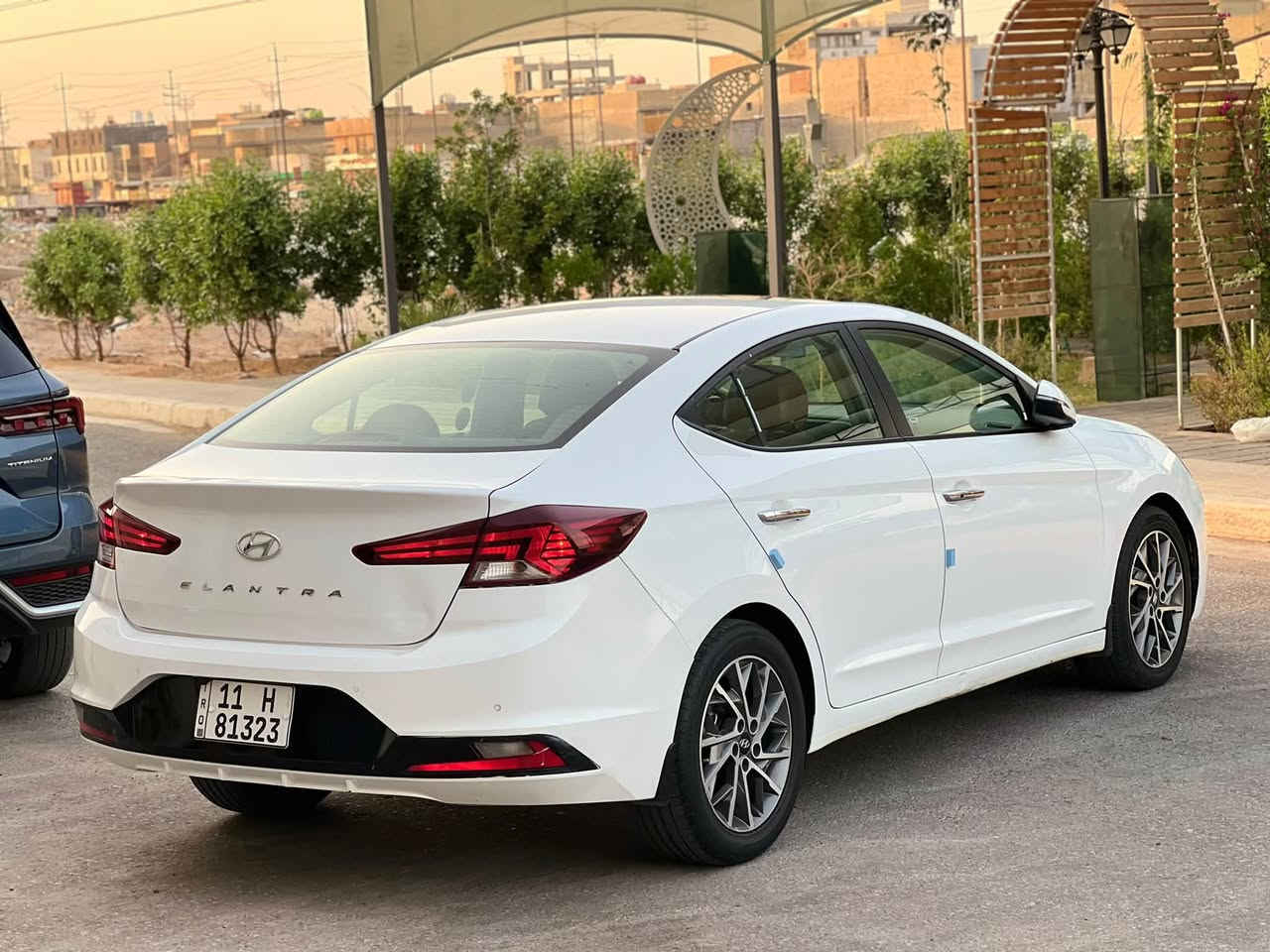 سلام عليكم للبيع النترا موديل ٢٠٢٠ خليجي رقم بغداد دولي بسمي 

محركه وكيره مكفولات تخم تاير جديد 

مواصفات بصمه تشغيل وبصمه أبواب فتحه سقف سلايد روف 

داخل صاج  كشنات جلد بقلاوه مري ترحيب 
سياره ماشيه ١٦٦ألف 

أشير مري تحكم ستيرن جهتين شاشه وكامره
داخل صاج  ثلاث أنضمه قياده 

سياره مكفوله كفاله  سونار مرفق مع المنشور 

سعر السياره ١٥٤وبيه مجال 

مكان السياره كربلاء 

للستفسار الاتصال على الرقم 

***********
***********

نص مكتوب في الصور:
- Aleamid Center سونار العميد صبغ خدوش تبديل بارد ملاحظة : نخلي مسؤوليتنا بعد الفحص وتسليم التقرير الى الزبون الاسم سيد عزيز نوع السيارة النترا رقم السيارة 81323 بغداد الموديل 2020 تاريخ الفحص 2026/9/21 وقت الفحص 6:00 م الجانب الامامي - سليم الجانب الخلفي- رصعات موضحه الجانب الايسر - بارد موضح الجانب الايمن - بارد موضح ملاحظات : الفحص لايشمل الكص والاعطال الميكانيكيه والاجزاء البلاستيكية والمغلفة باللواصق يتم شرح حالة الدواخل والمكينة شفهيا الجانب العلوي - سليم كربلاء / شارع الحولي الجديد قرب محطة الغاز مجاور مجمع دار السلام سونار العميد كرار الياسري *********** / زيد السعيدي ***********