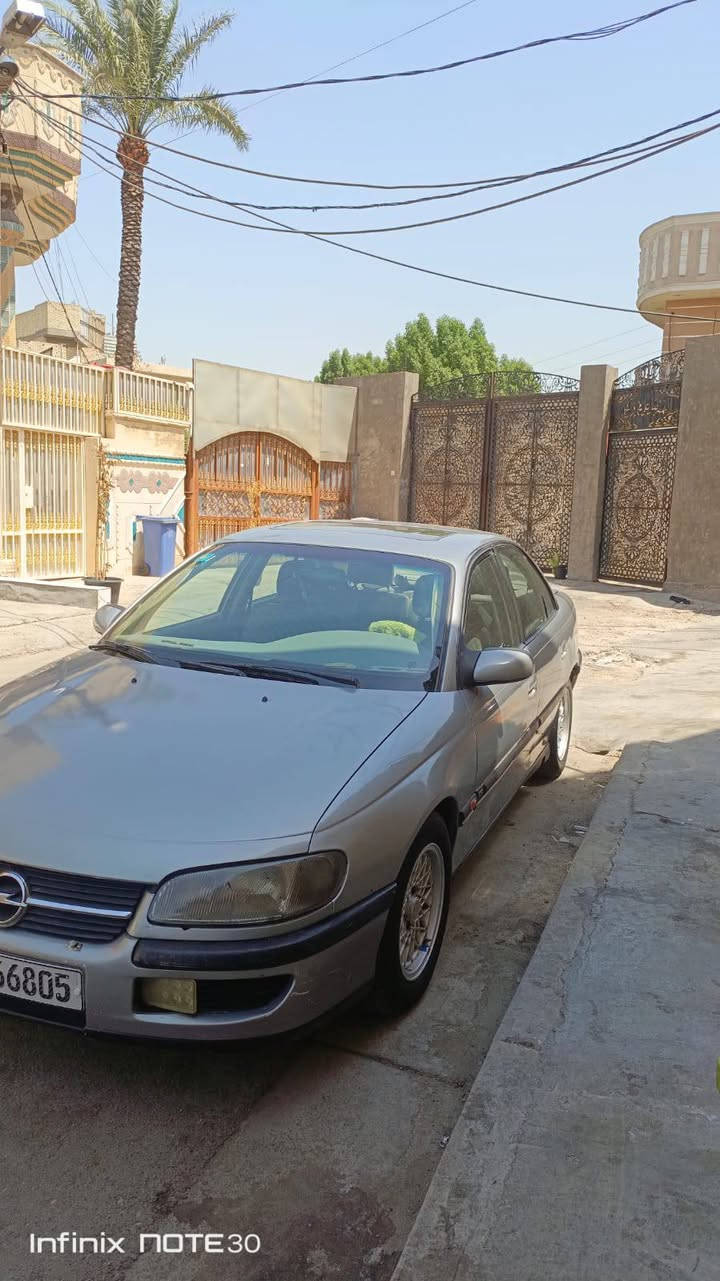 السلام عليكم 
اوبل بزون موديل 94 مكينة وكير بطة 3000 مصبوغة عام تبريد صدرهة نص عمر  سعرها 45 وبيهة مجال عنوان بغداد الشعلة حي الجوادين
للاستفسار ***********
