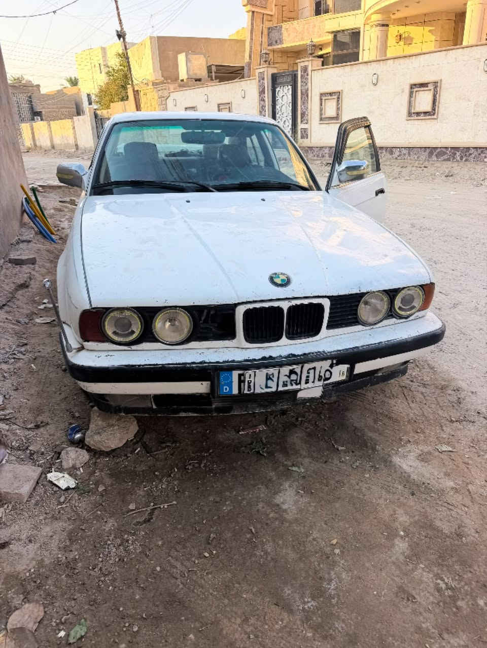 السلام عليكم ورحمة الله وبركاته
Bmw525 1988. لون ابيض

محرك 2000 مسكر v6 

السيارة بدون صبغ بس بيها ملاحظات بسيطة
كير عادي 

رقم الانبار و التحويل مباشر

السعر 28 وبيها مجال 

مكانها بالرمادي ***********
