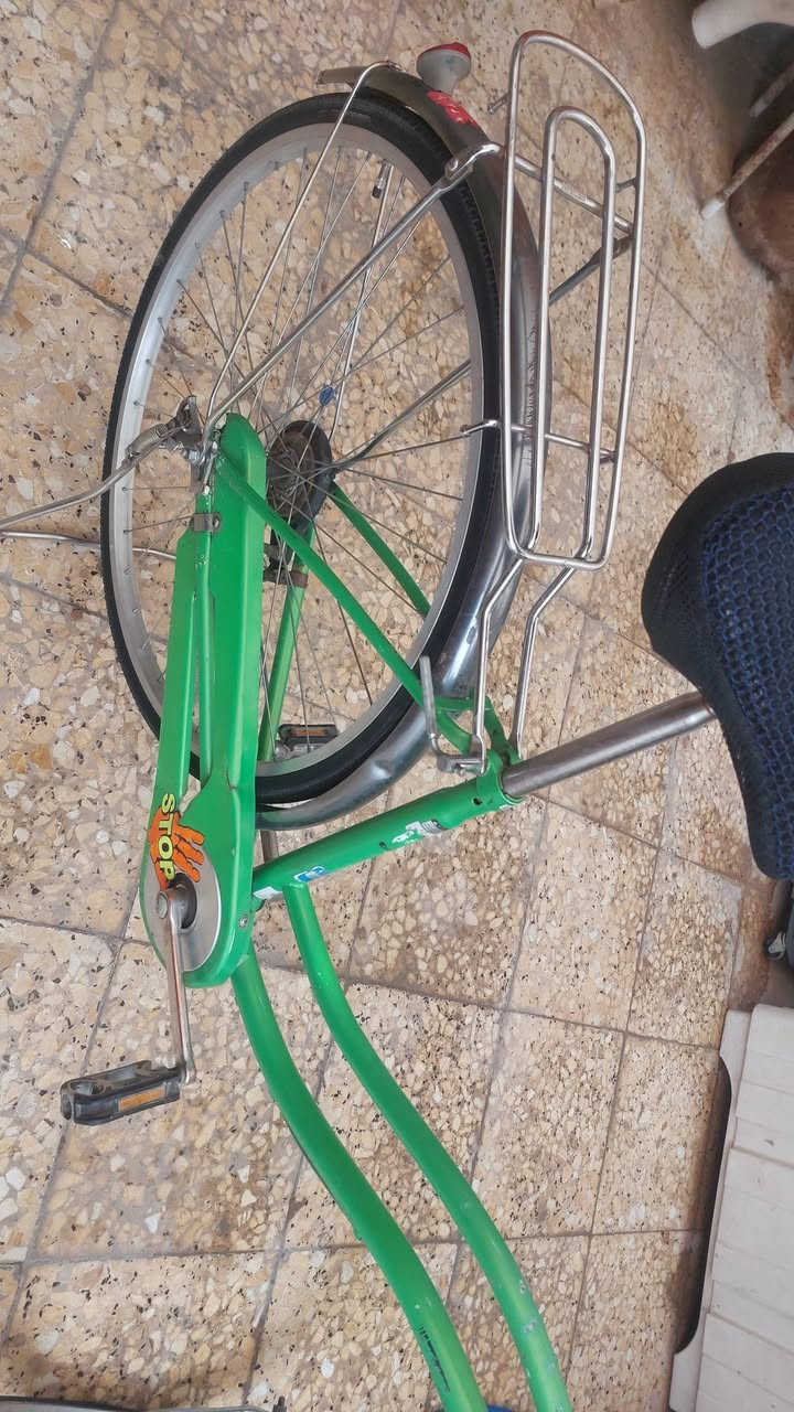 السلام عليكم بايسكل حجم 27 باله نظيف 70 وبيه مجال عنواني بالحسينيه بالسكلات  ***********
