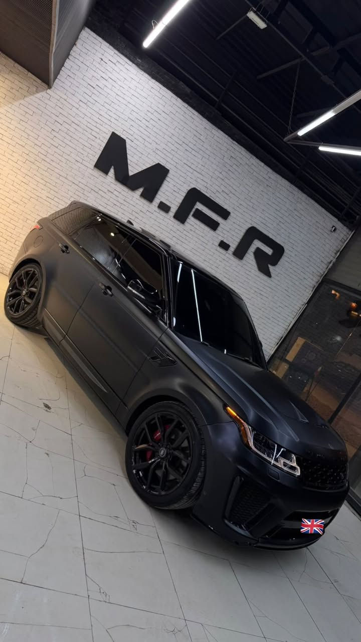 Range Rover 
Sport
2021
 
V8 Supercharged
 🇬🇧🇬🇧🇬🇧

رقم بغداد شبه مميز 
عداد المسافة (( 32  )) الف مايل 

دخول جديد مماشيه بلعراق شي بسيط 

لون اسود 
مغلفة بلكامل طافي حتى الداخل 

محدثة بلكامل svr 🚀

وكزوز svr بلادي +برمجة  
 
بصمة عدد 2 

السيارة حادثها سطحي جاملغ وشويه بلباب غير هذا الحادث مكفوله كير ومكينه وضع شركة ولا داخله صيانه 
 
صور الحادث مرفقه بلمنشور 

المواصفات 🇬🇧🇬🇧
بانوراما 
دوسات كهرباء 
بوب 4 شفط 
شاشات svr
رادارت 
داتو شو 
ثلاجة 
تدفئة وتبريد كشنات 
تدفىة كشنات خلفية 
لدات داخل 
سستم سماعت 
وبعد هواي مواصفات …

مكان السيارة بغداد المنصور 
وبأسمي تحويل ثاني يوم 
 
 
***********  📞 واتساب موجود
