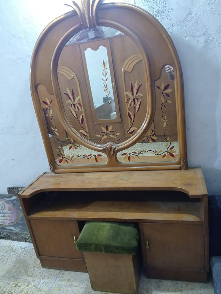 غرفه 7 قطع
العنوان الزعفرانيه شارع الكهرباء 
***********
