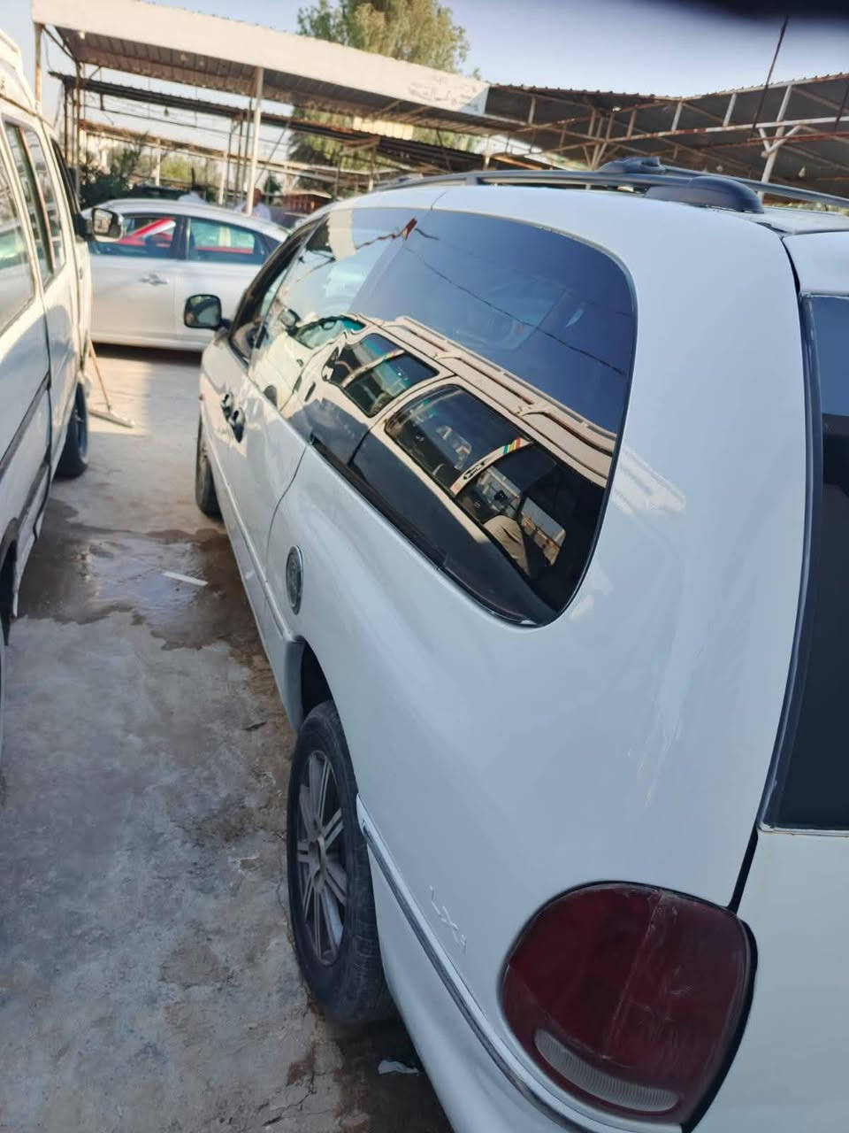 السلام عليكم 
سيارة كلايزر موديل 1996 مكينة 3و300
3قطع تبريد شغال 
السعر 40 ورقة وبيها حك الجية
العنوان ديالى الخالص 
***********
***********
