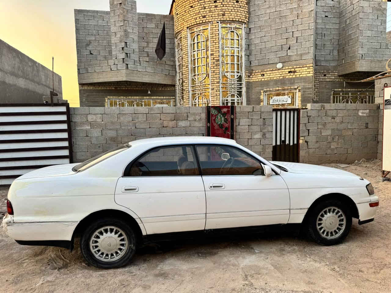 بطى للبيع مديل 2000 مكفولة كص ونقل جثة كير ومحرك محرك هستوة مبدل سنوية صار الها شهر من صقطت رقم بصرة راء مرحلة وكاملة راعية يريد تحويل ثاني يوم 
مكان السيارة بصرة شط العرب
السعر 48 وبيها مجال 
***********
