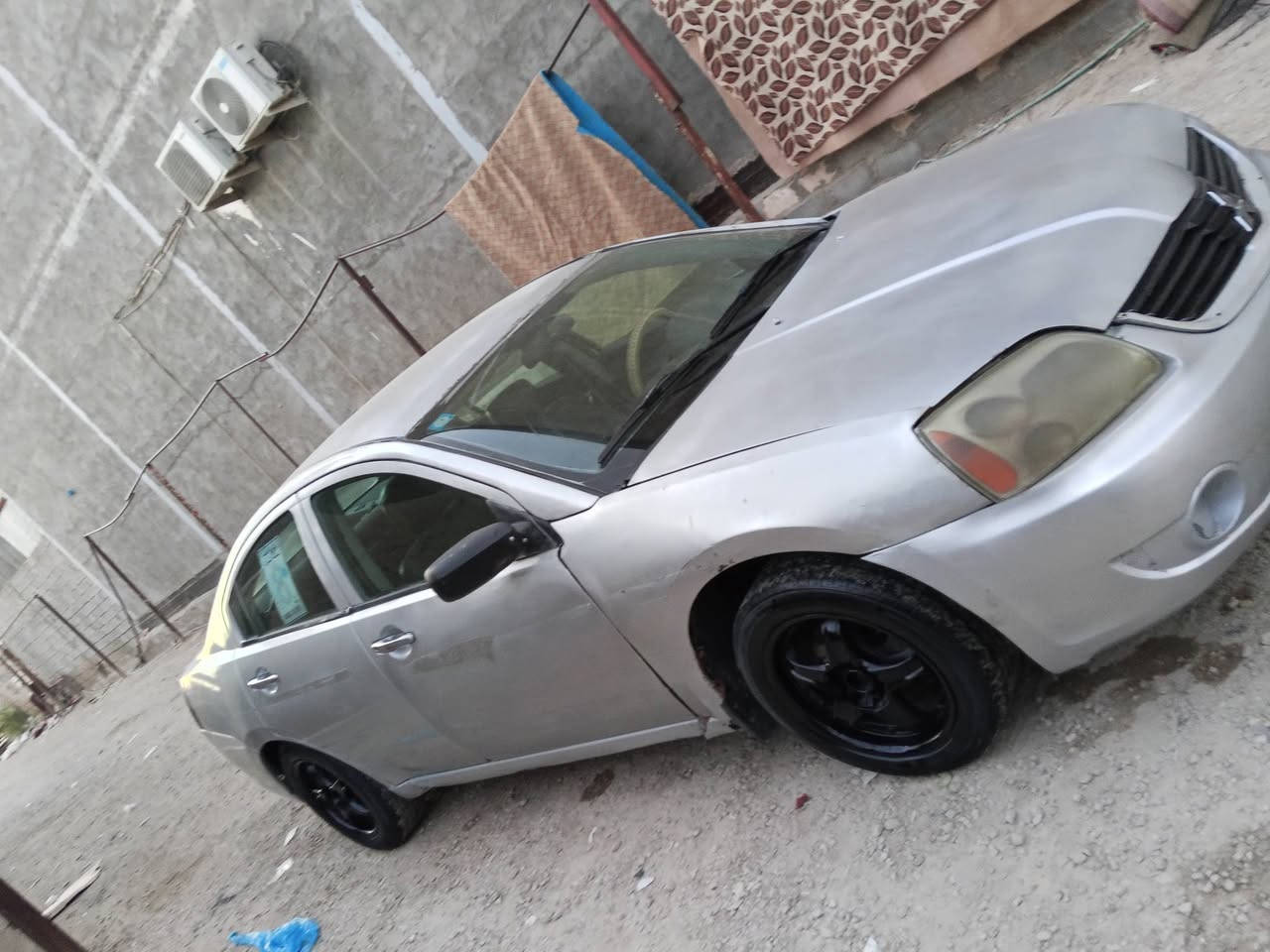 الرجاء اقراء المنشور سياره مستبوشي كلنت موديل 2007سياره حره سنويه 28 شرط التحويل كير ومحرك كامري سياره اسعاره معروفه كشره نفس الصور بيه صبغ بيه ظربه جه العربي بين الباب والجاملغ غرفه جديديه كيره جديد محرك نسبه بخار قليل حيل حداديه نص مكانه نجف مناذره ***********السعر30مجاله حك الجيه
