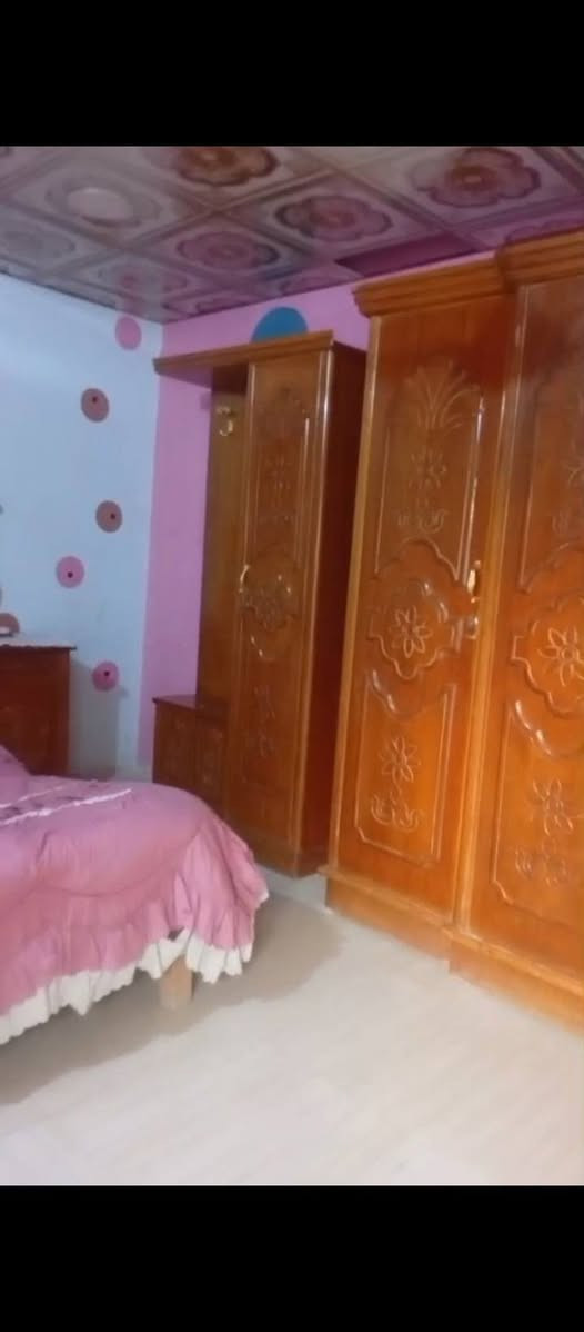 غرفة نوم نجارة تزكام تتكون من كنتور 5 ابواب ميز تواليت زاوية وسرير منام نفرين السعر 550 وبي مجال العنوان البصرة شارع السيد رقم الهاتف ***********
