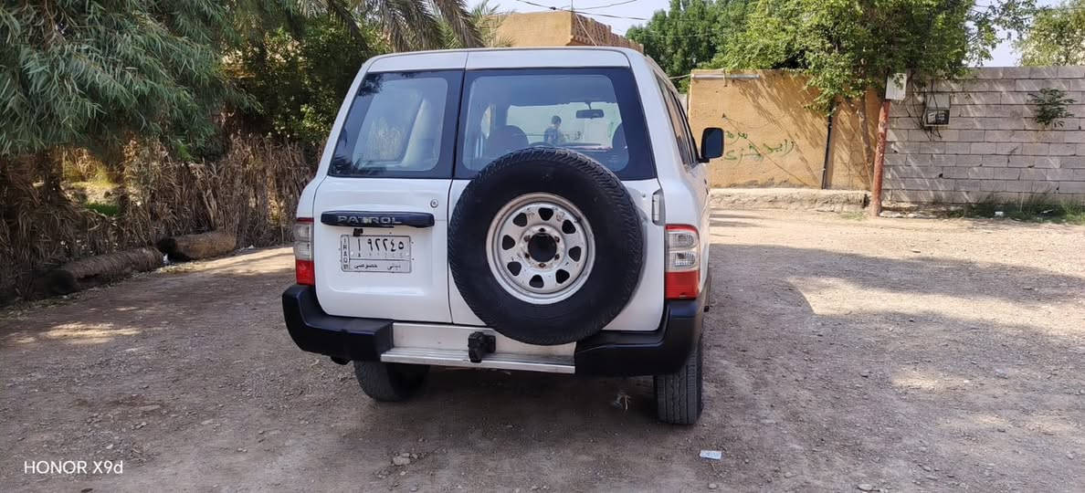 الي يريد سيارة جاهزه لبر للبيع نيسان باترول موديل2001
كير عادي كابريتر محرك 4500 
بيه منظومة غاز 120 لتر 
لوكير شغال دبل تانكي 
السياره معمره صبغ حزام بدون تبدل او ضرر فقط جماليه 
و جاهزه 
جام كهرباء تغليف الداخل بلكامل عازل صوت وحراره 
 تخم تاير  
السياره خير و بركه 
السعر 78 ورقه 
 ‭***********‬
الموقع ديالى بلدروز

نص مكتوب في الصور:
- HONOR X9d