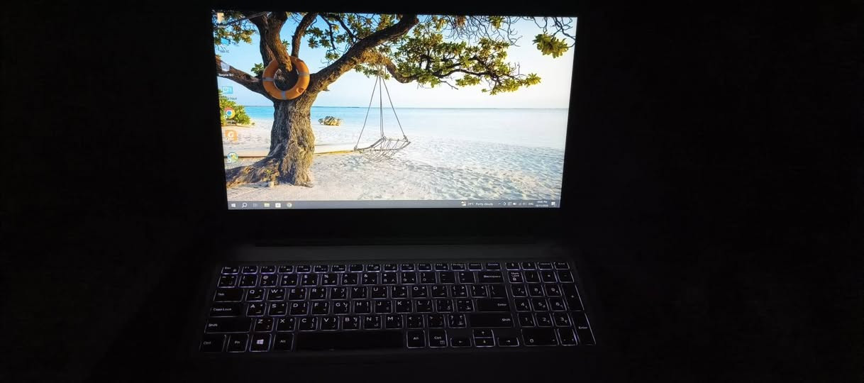 ديل • رام ٣٢ • i7-8550U
