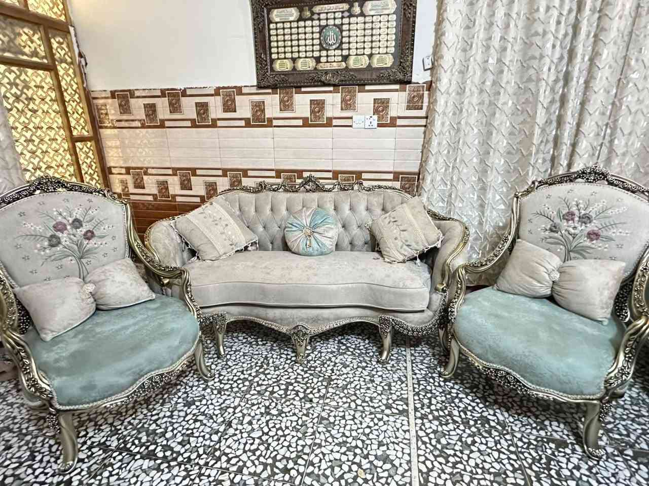 تخم 10مقعد جديد اخذته بمليونين و700 رايده بمليون ونص تخم جديد مصار شكم شهر من مشتري ***********
