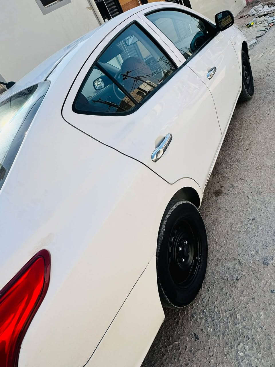نيسان صني هندي مديل 2020 رقم اربيل انكليزي بيها جاملغ خلفي صبغ سياره جديده مكينه كير تبريد ثلج مكاني نجف السعر ٩٣ وبيها مجال ***********
