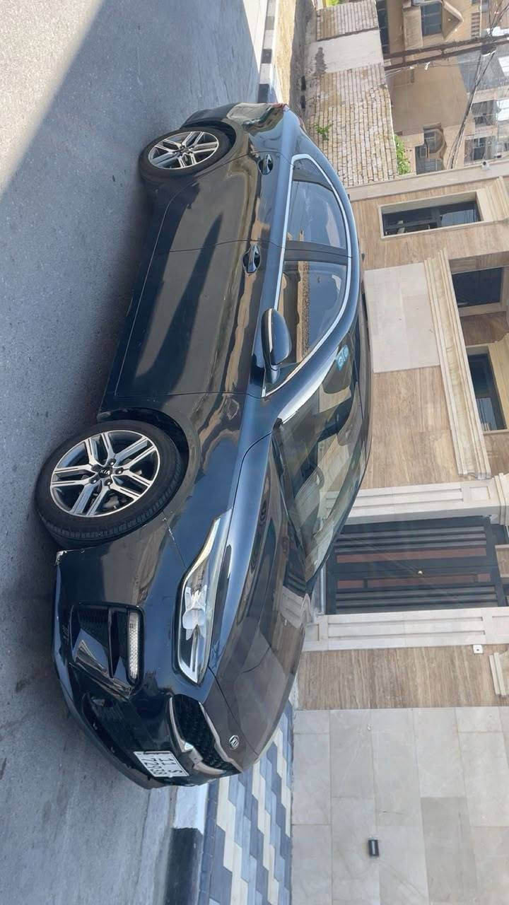السلام عليكم K3 سيراتو مديل 2020 وارد كوري رقم بغداد انكليزي مكينه 1600 دوش السياره جديده بمعنى الكلمه فوول عدل الفتحه ✌️ سعر مناسب جدا بيه كم قطعه كلير لادواخل ولامعجون ولاصبغ والا بارد اتصل بيك خير ودلل *********** __***********  بغداد المحمودية
