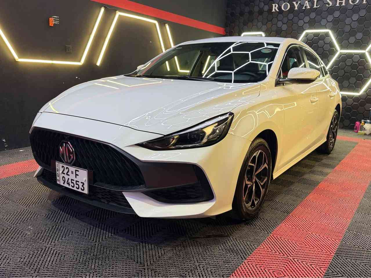 Mg gt 
2024 
بێلێدران بێ تەعدیل تەنها ٢ جێگا قۆپێکی بچووکی هەیە دەعامیەکانیشی بەشەرەت 
٣٧ هه زار رۆیشتووە 
فول فول مواسەفات سلاید
نرخی ١١٢ وەرقەو معامەلە
لە هەولێرم 
گۆرینەوەش دەکەم تەنها لەگەل تۆیۆتا کرۆلای ئەمریکی 
ژمارەی مۆبایل *********** أربيل, العراق
