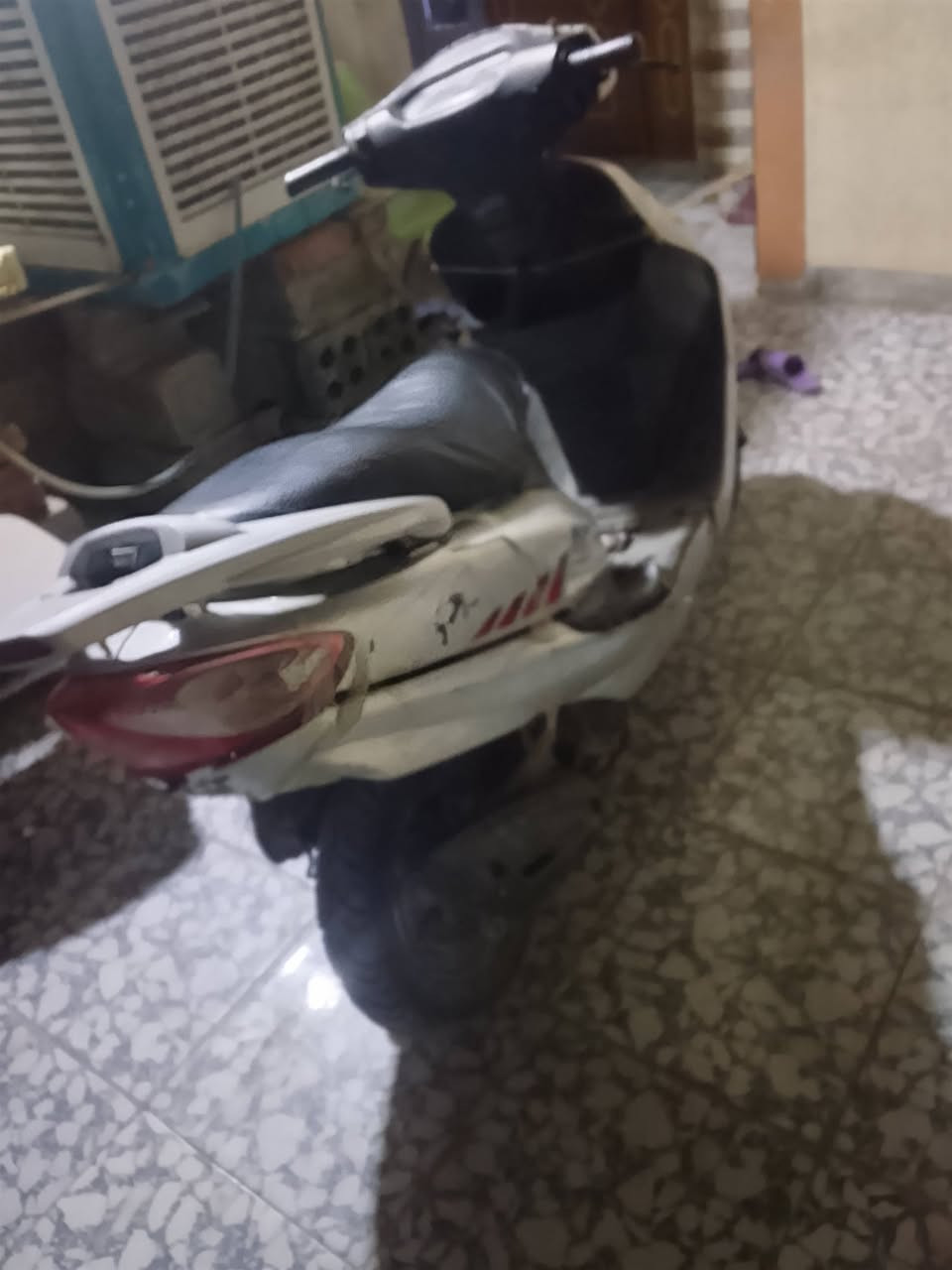 زنبوره • سيام • مروس