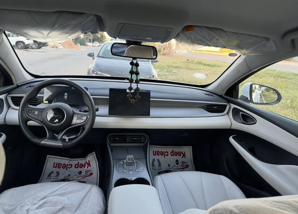 Byd seal 5 
2025 
ماشيه 10.000
مكفولة سياره باسمي مكاني زيونه
***********

