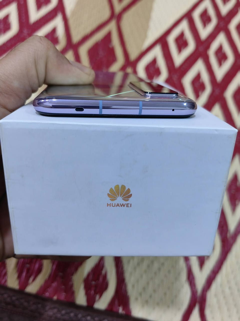 هواوي nova 7 5G  نظيف جدا  لدرجة الجديد مع كامل ملحقاته الاصلية غير مستعملة شاحنه هواوي الاصلية 40  واط
هواوي nova 7 5G  نظيف جدا  لدرجة الجديد مع كامل ملحقاته الاصلية غير مستعملة شاحنه هواوي الاصلية 40  واط مع الكيبل الاصلي والهيتفون والكفر الاصلي ذاكرة 8/256 الجهاز بي ضمان ٣  ايام بيع فقط..
السعر 275   الف دينار
كربلاء/ الحر
***********
***********
