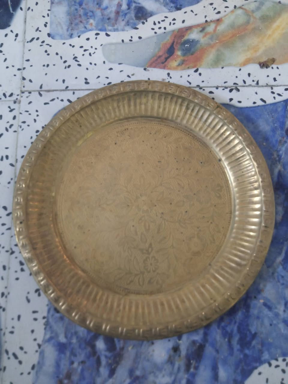 صينية نحاس • ساعة حائط خشب • ١٠٠سنة