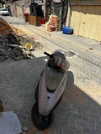 مكفول • قابل تفاوض • للبيع
