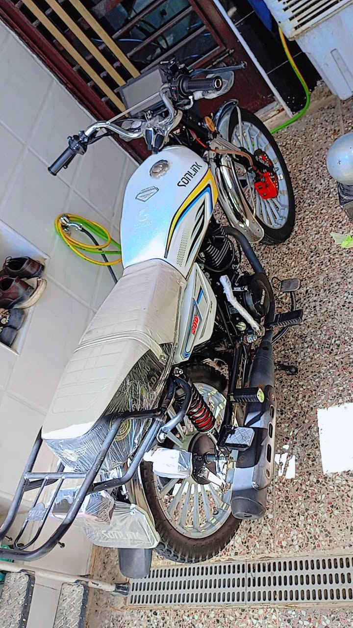 السلام عليكم دراجه سولنك مديل 25 ونازله بل 26 مگفوله گفاله عامه من تاير للتاير
مگينه 200C مگينه گفاله برغي ممفتوح بيها اصبانه مطاختها مال جناي صارلها 3اشهر من نازله من المعرض دراجه بعدها وگاله شرگه بيها جهاز انذار سرقه وتشغيل عن بعد وبصمات وسويجات ثنين اوراقها گامله وتترقم ومگينتها صبانه ممدود على المحرك مگفوله گفاله عامه مگفوله مگينه وگهربائيات دراجه تتعب تكول جديده بعدها بحاله الوكاله من گد مانضيفه دراجه مابيها اي نقص مگفوله شرط من البرغي ما ناقصها شي سعرها 825 وبيها مجال الشراي يخابرني ويشلع عيوني الاثنين وبخدمته مگاني الشعب 📍رقمي للتواصل *********** متواجد فقط واتساب الشراي يخابرني ويدلل .
