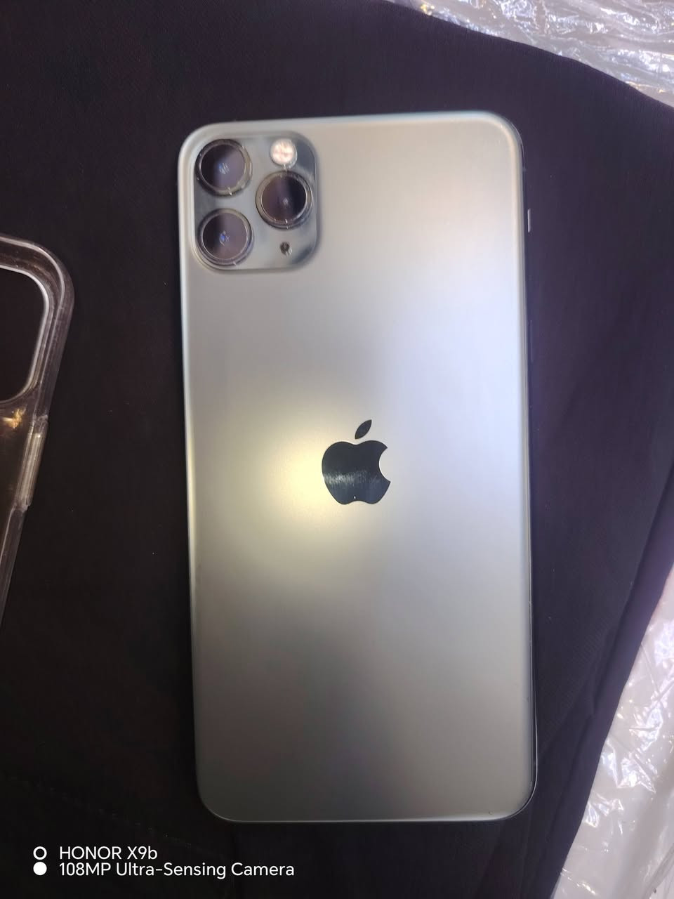 يايفون 11 برو ماكس ذاكره 256 بطاريه 81  شرط لنبدل شاشه ولا بطاريه بس يعبرها  سعر 330 وبي مجال رقمي ***********

نص مكتوب في الصور:
- HONOR X9b 108MP Ultra-Sensing Camera