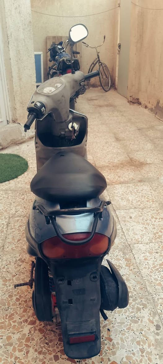 سلام عليكم دراجه للبيع مامفتوحه بس سن مال شوته مكسور فقط يسولوك يا بحي صناعي ب3 الاف وحتمال اقل السلف شغال بس مايفر شلعه زينه معدل زين مراوس عادي شعندك نزل او راسلني خاص او على هذا الرقم فقط واتساب ***********
