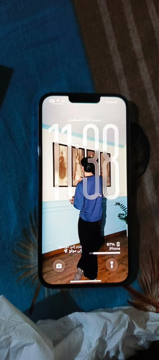 ايفون 13 برو ماكس للبيع موصفات جهاز :
1 : ذكره 128
2 :بطاريه 94 
3 :جهاز ما مفتح ولا بدل قطعه افصح وشوف 
4 : كامره تخبل تحي وشوف بعينك 
5 : نضافه 100/100 
سعرها 650 وبي محال حك جايه 
وقم ***********
