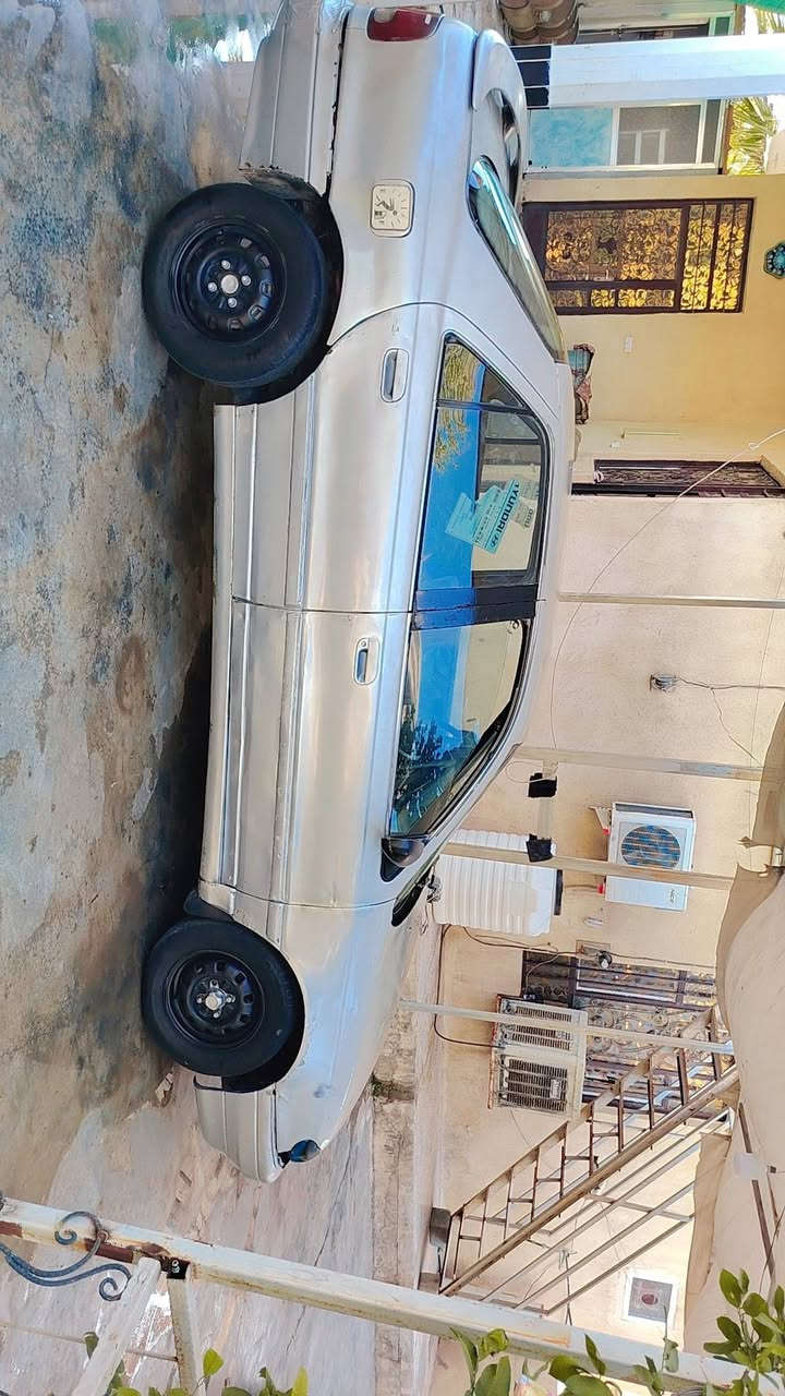 يالله النتره دمعه محرك مفتوح كير عادي سنويه لل٣٠هزه جديده 
سياره مال روحه جيه مال شغل ترايه ناعمه ونشطه بل شارع صدر جديد 
داخله حلو بدون اي ضربه بيه سعر ١٨بيه مجال حك جيتك 
***********مكاني ديالى بعقوبه مركز بل عافيه ع ياخذه سعر دراجه ترايك وين معحبك روح بيه وثق منه بل طريق
