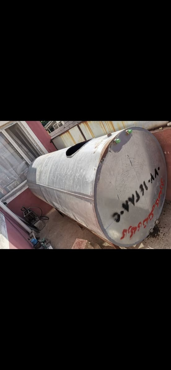 بەناوی خوای گەورەو میهربان ئەم عەشیانە بۆ فرۆشتن 2دانە دۆشەکی یەک نەفەری لۆک  قیاسی 90بە190  بەرزی 10سانتیم  نرخی  هەردوکی 75 هەزار  تەنکی  16بەرمیلی سەرو بن کراوە  نرخی120هەزار   ئاوینەی هەڵواسین  نرخی 75هەزار  شوین سلیمانی مشتەریت تیل بکە***********
