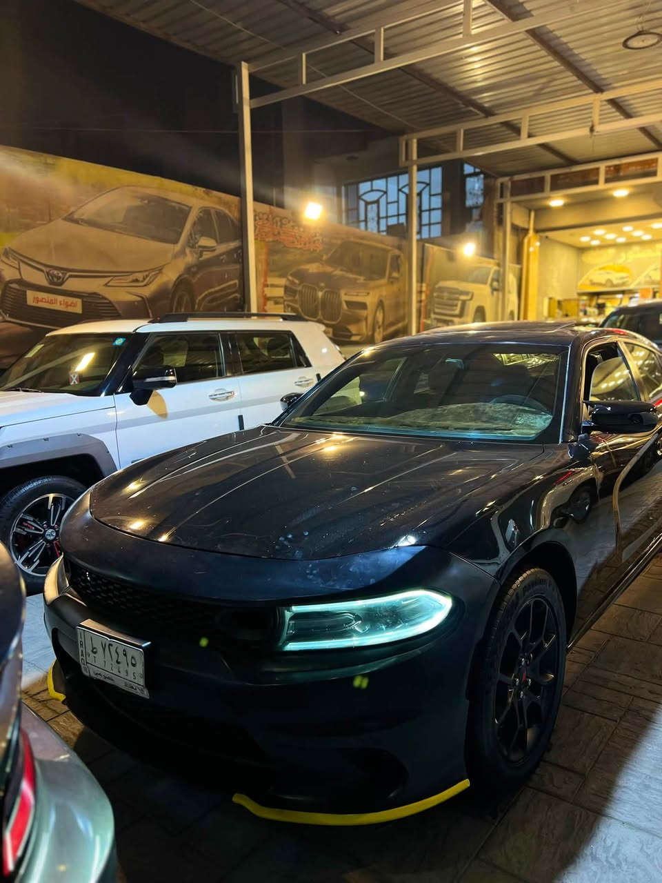 السلام وعليكم
للبيع دوج جارجر2015 sxt بلس
صبغ دعاميات امامية فقط 
السياره جديده وحلوه 
فول مواصفات 
حساسات امامية 
كشنات كهرباء
فتحة
تشغيل عن بعد
شاشة جبيرة
كشنات تدفئه 
استيرن تدفئه
محرك كير تبريد صدر امامي خلفي كله جديد 
ماشية 135 الف
بدون نواقص بس تبريد عاطل مالتها فقط 
تخم تاير كله جديد
رقم بغداد باسمي تحويل ثاني يوم
العنوان بغداد المنصور دور السود
الرقم :***********
السعر:140 وبيها مجال كلش بسيط
