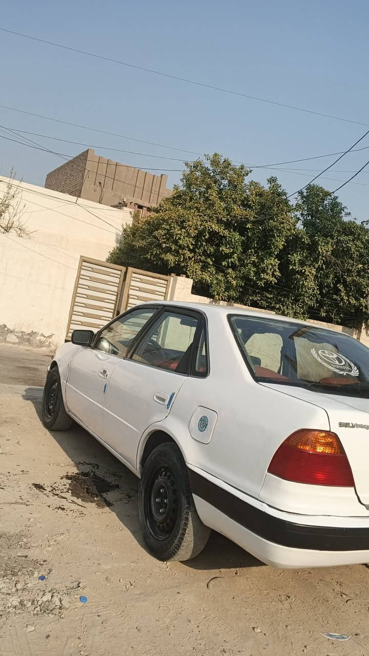 السلام عليكم ورحمه الله كورولا موديل 95 للبيع سانويه تفاصيل مستمسكات صاحبها مو جوده ماكينه بها خيط بخار كير جديد كهربائيات كلها شغاله سعر البيع 16 ورقه وبيها مجال اتكفل سرقه وعشائر  مكاني بغداد رقم الهاتف ***********
